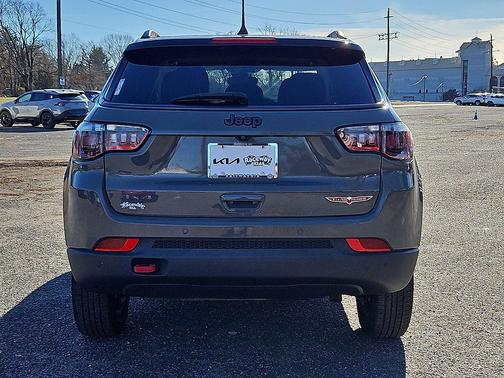 2021 Jeep Compass Trailhawk
