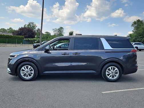 2023 Kia Carnival LX