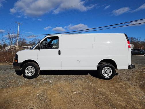 2024 Chevrolet Express 2500 RWD 2500 Regular Wheelbase WT