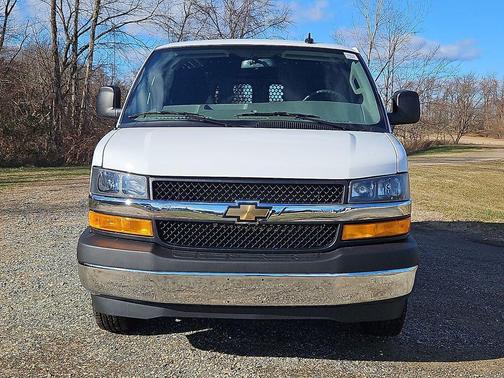 2024 Chevrolet Express 2500 RWD 2500 Regular Wheelbase WT