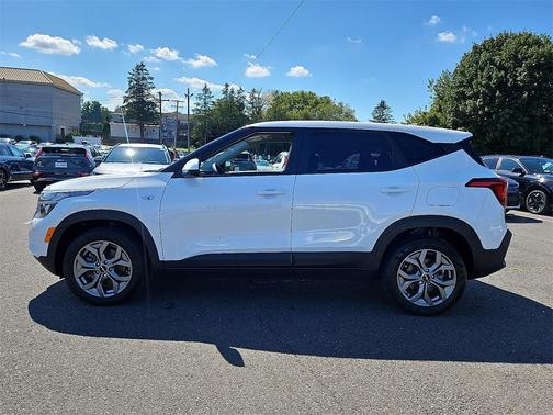 2024 Kia Seltos LX