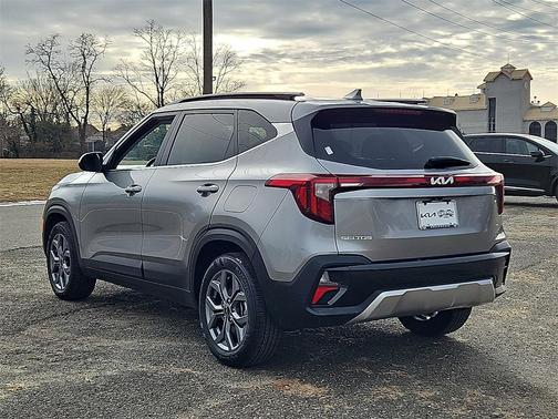 2024 Kia Seltos S