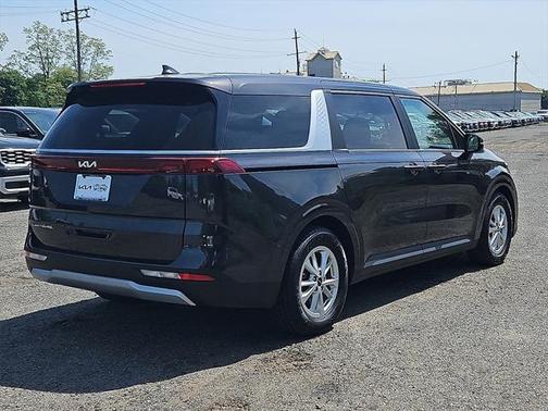2022 Kia Carnival LXS