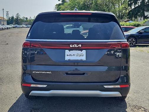 2022 Kia Carnival LXS