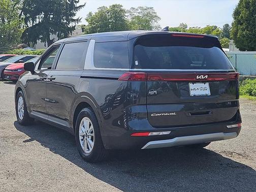 2022 Kia Carnival LXS