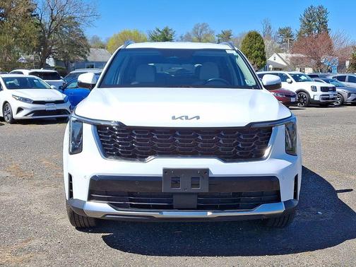 Glacial White Pearl 2025 Kia Sorento S
