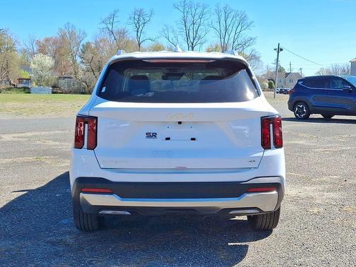 Glacial White Pearl 2025 Kia Sorento S
