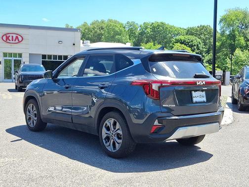 Gravity Gray 2024 Kia Seltos S