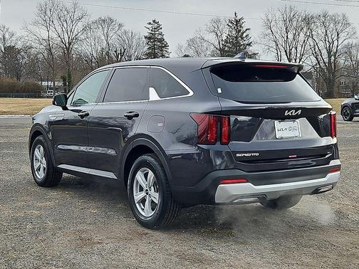 2025 Kia Sorento LX