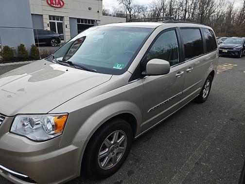 2012 Chrysler Town & Country Touring