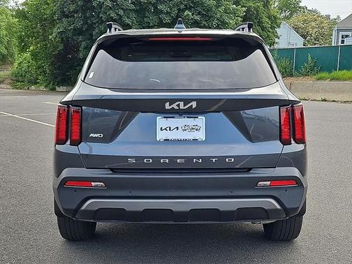 2022 Kia Sorento S