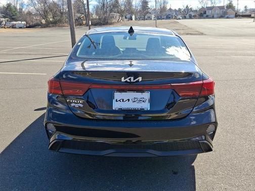 2022 Kia Forte LXS