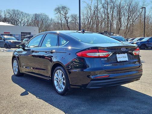 2019 Ford Fusion Hybrid SE