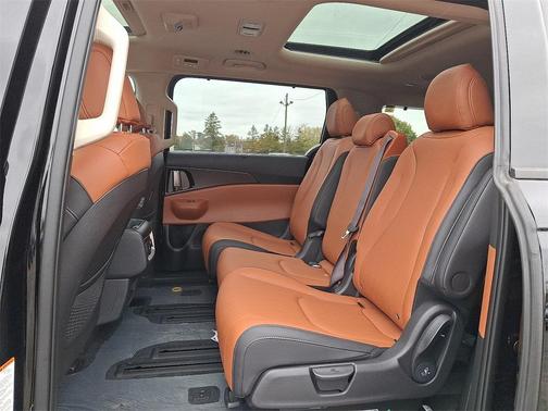 2026 Kia Carnival Hybrid SX