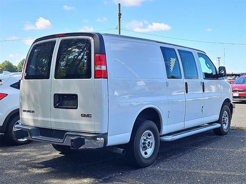 2023 GMC Savana 2500 Work Van