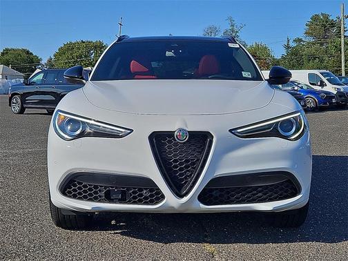 2023 Alfa Romeo Stelvio Veloce AWD