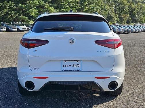 2023 Alfa Romeo Stelvio Veloce AWD