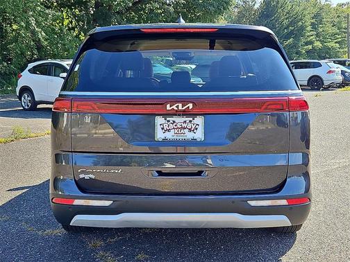 2022 Kia Carnival LXS