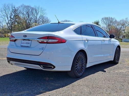 Oxford White 2017 Ford Fusion SE