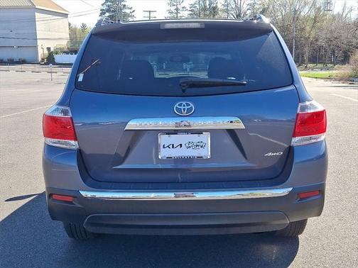 2013 Toyota Highlander SE
