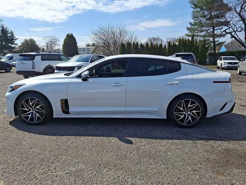 Snow White Pearl 2023 Kia Stinger GT-Line