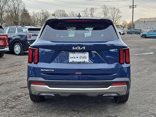 2025 Kia Sorento S