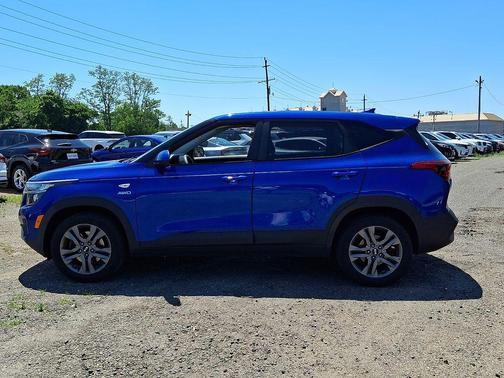 Neptune Blue 2021 Kia Seltos LX
