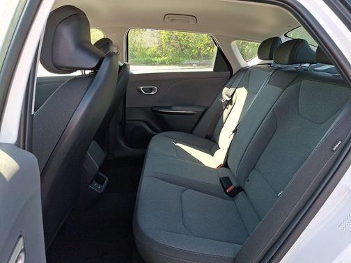 Snow White Pearl 2026 Kia K4 LXS