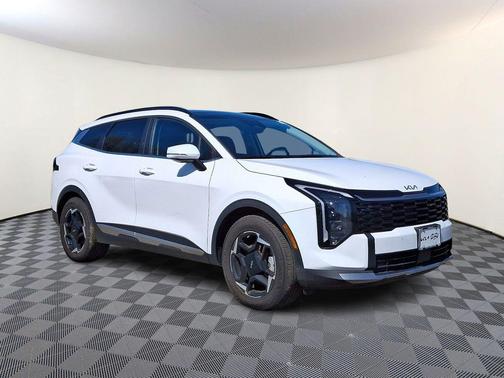 Glacial White Pearl 2026 Kia Sportage EX