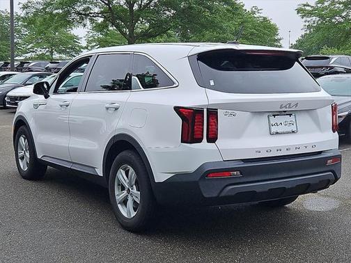 2022 Kia Sorento LX