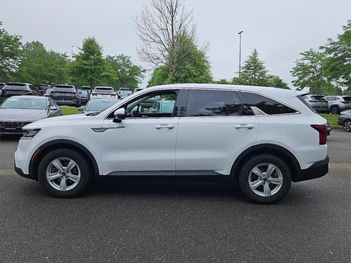 2022 Kia Sorento LX
