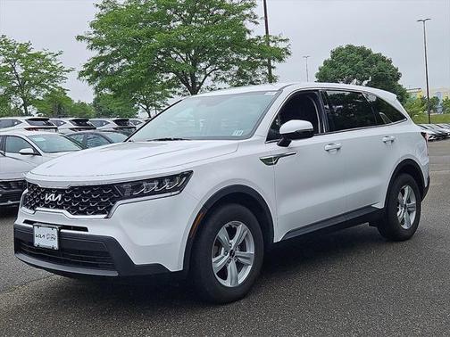 2022 Kia Sorento LX