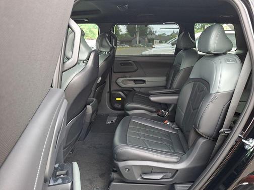 Ebony Black 2027 Kia Telluride Hybrid X-Line SX
