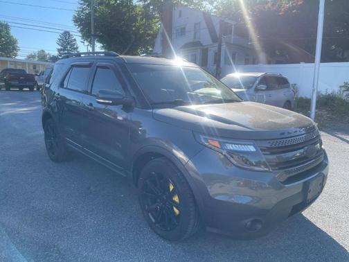 Tuxedo Black Metallic 2015 Ford Explorer XLT