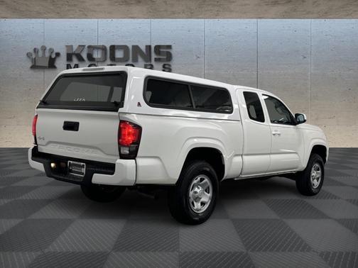 2020 Toyota Tacoma SR