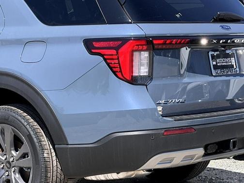 2025 Ford Explorer Active