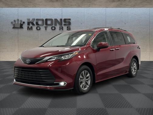 2022 Toyota Sienna XLE
