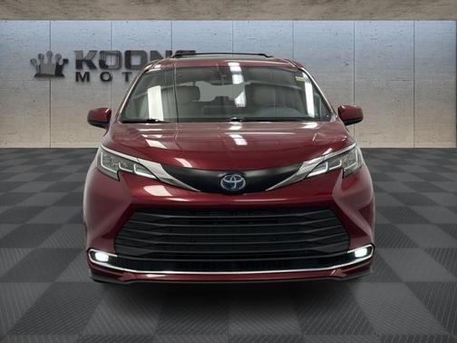 2022 Toyota Sienna XLE
