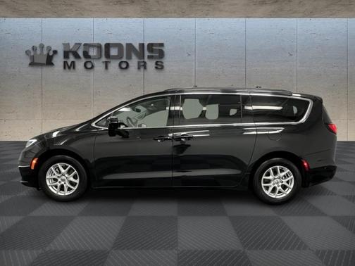 2022 Chrysler Pacifica Touring-L