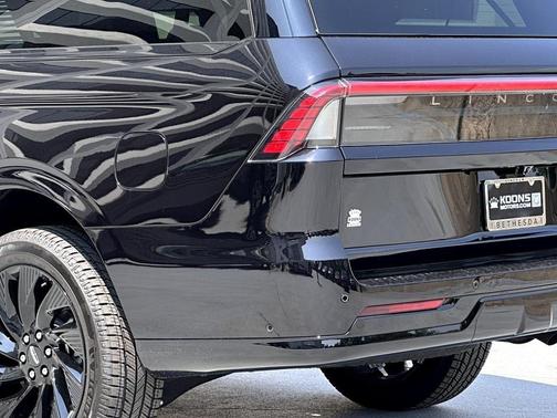 2025 Lincoln Navigator L Reserve