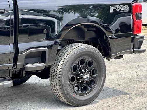 2025 Ford F-350 Lariat Super Duty