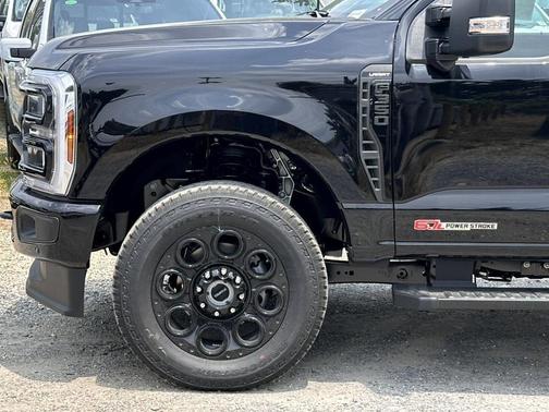 2025 Ford F-350 Lariat Super Duty