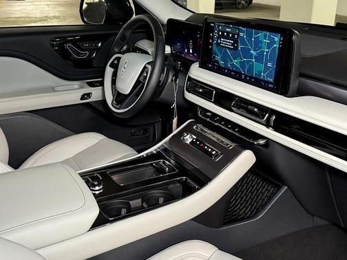 2025 Lincoln Aviator Premiere