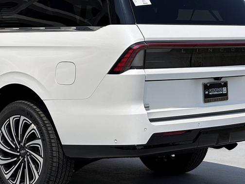 2025 Lincoln Navigator L Black Label