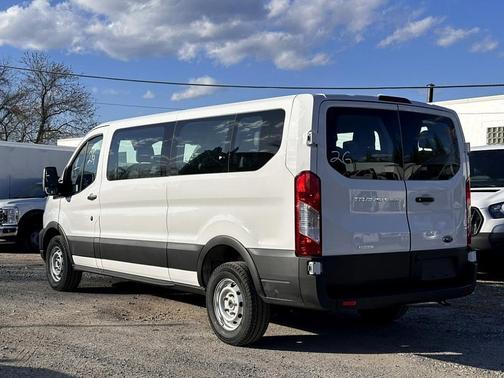 2025 Ford Transit-350