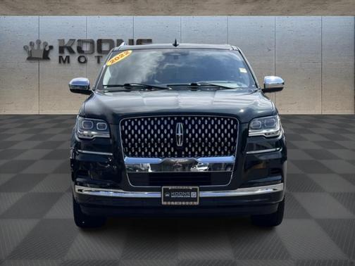 2022 Lincoln Navigator Black Label