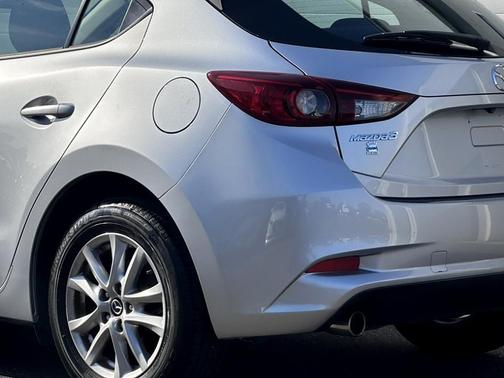 2018 Mazda Mazda3 Sport