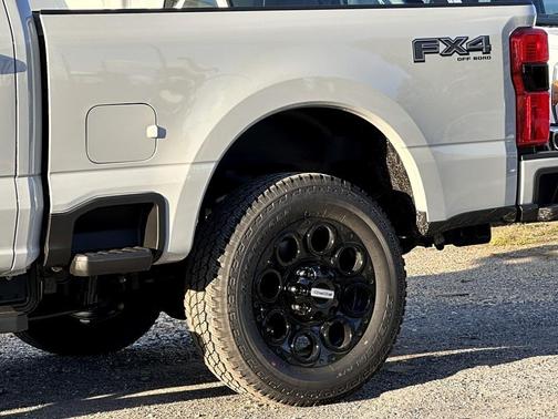 2025 Ford F-350 Lariat Super Duty