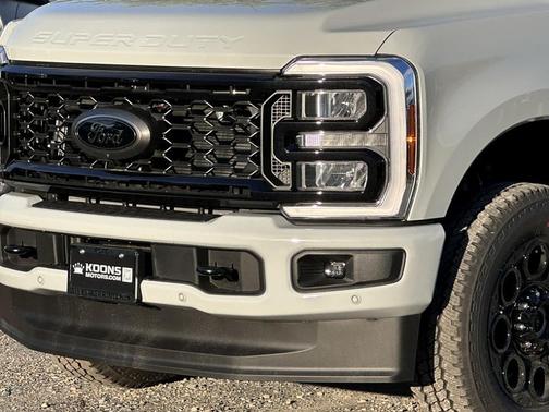 2025 Ford F-350 Lariat Super Duty