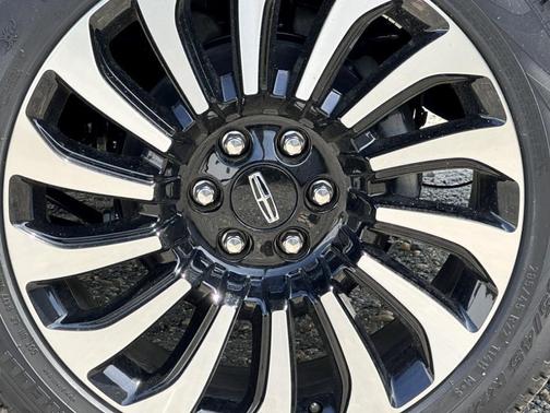 2024 Lincoln Navigator Black Label